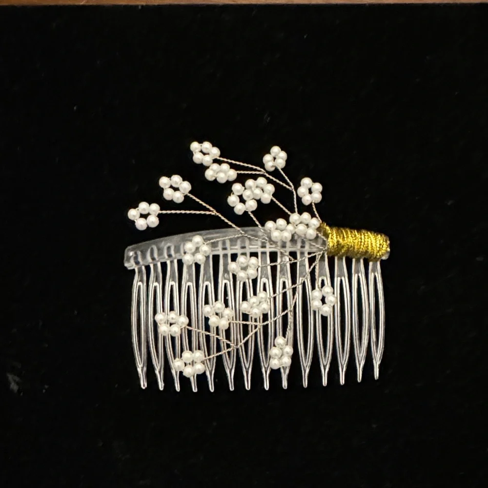 🔺FREE WHEN BUNDLED🔺 Beaded Hair Comb — Handmade